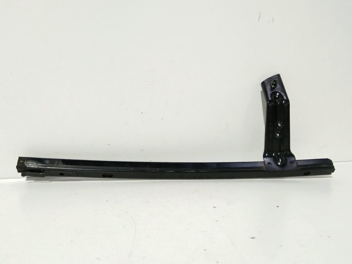 Guias de Vidrio Delantero Izquierdo Volkswagen Up! (121) 2011-2016