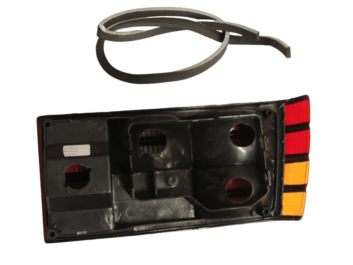 FARO TRASERO DERECHO CHEVROLET MONZA (CON FRIZO)