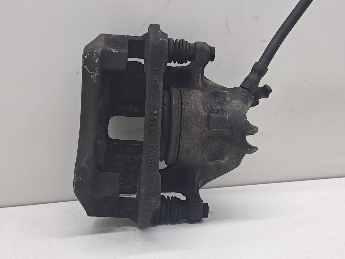 Mordaza de Freno Delantera Derecha Volvo Serie 460 1989-1997 1.7 Turbo CAT 1.7L 88kW