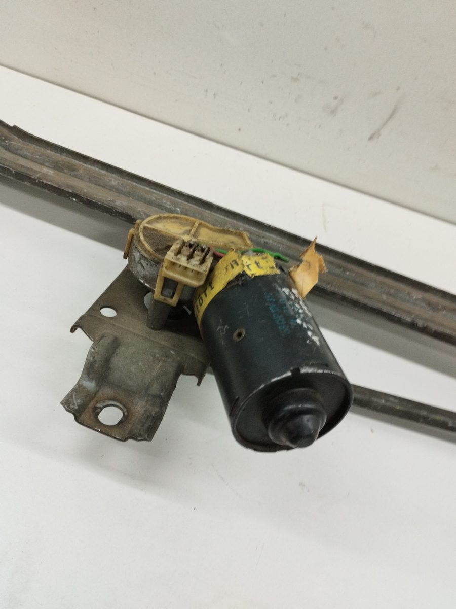 Motor Limpia Delantero Volkswagen Santana (327) 1981-Actualidad 1,6 1.6L 63kW 0390241080