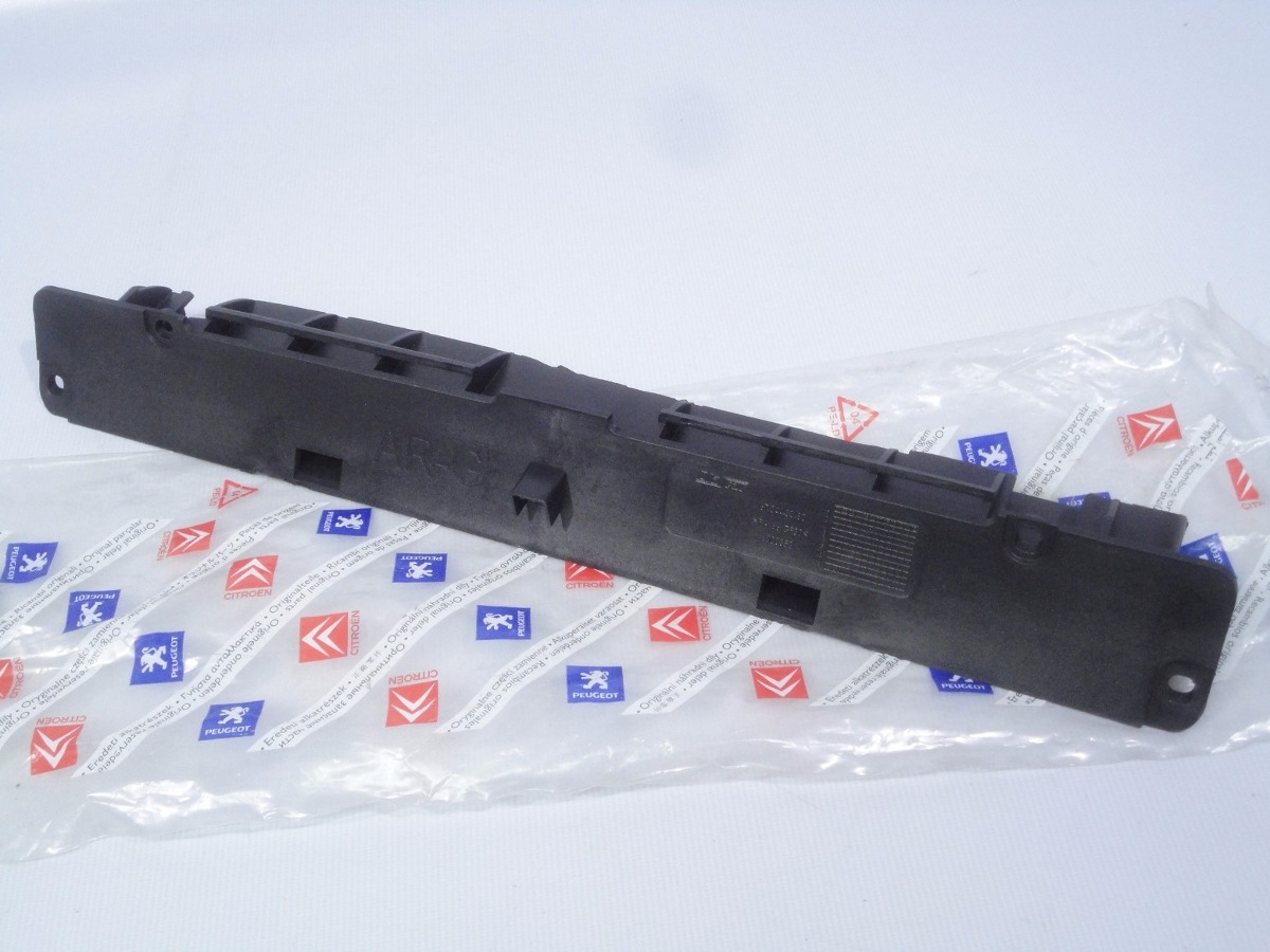 SOPORTE MOLDURA ZOCALO CITROEN C3 AIRCROSS TRASERO IZQUIERDO [ORIGINAL PSA]