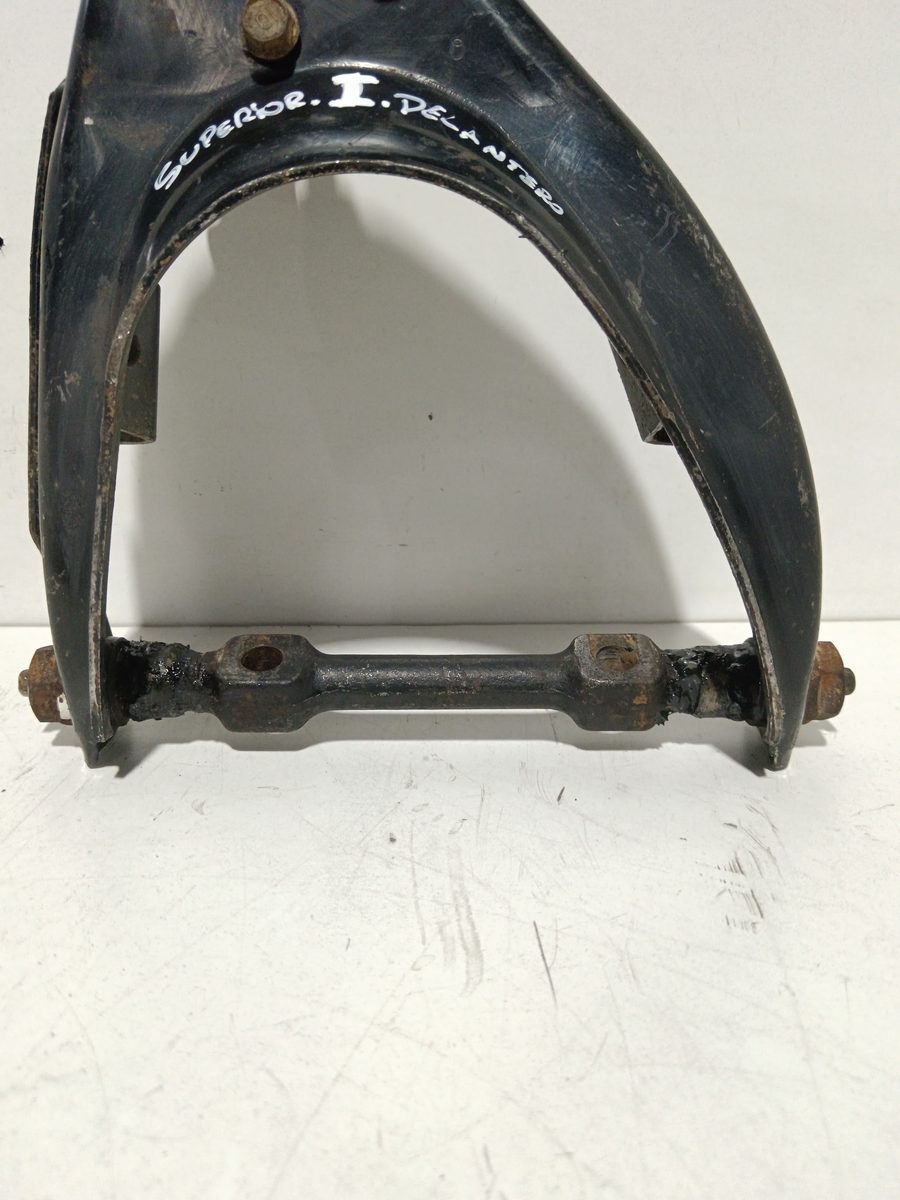 Parrilla de Suspension Superior Delantera Izquierda Mazda E 2200 1984-2002