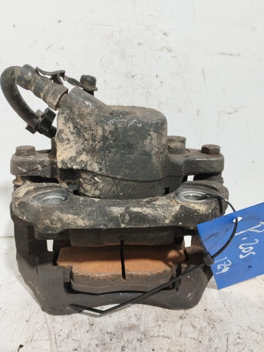 Mordaza de Freno Delantera Izquierda Peugeot 205 Berlina 1983-1998 1,1 1.1L 44kW