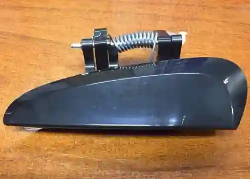 Manija de puerta exterior delantera izquierda