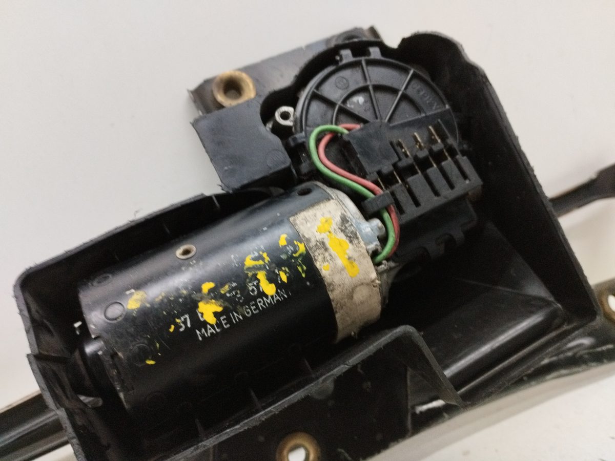 Motor Limpia Delantero Ford Sierra Berlina 1982-Actualidad Básico 2.3L 49kW 83BG17485AA