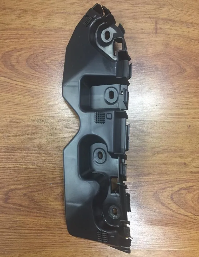 Soporte de paragolpes delantero derecho