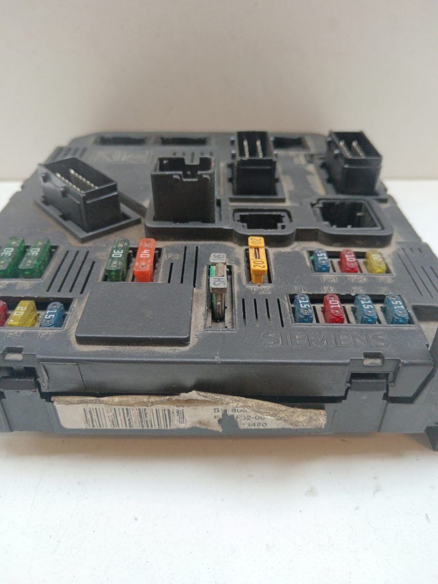 Caja Reles / Fusibles / Modulo Bsi Citroën C3 1995-2010 1,4 1.4L 54kW 9649811480