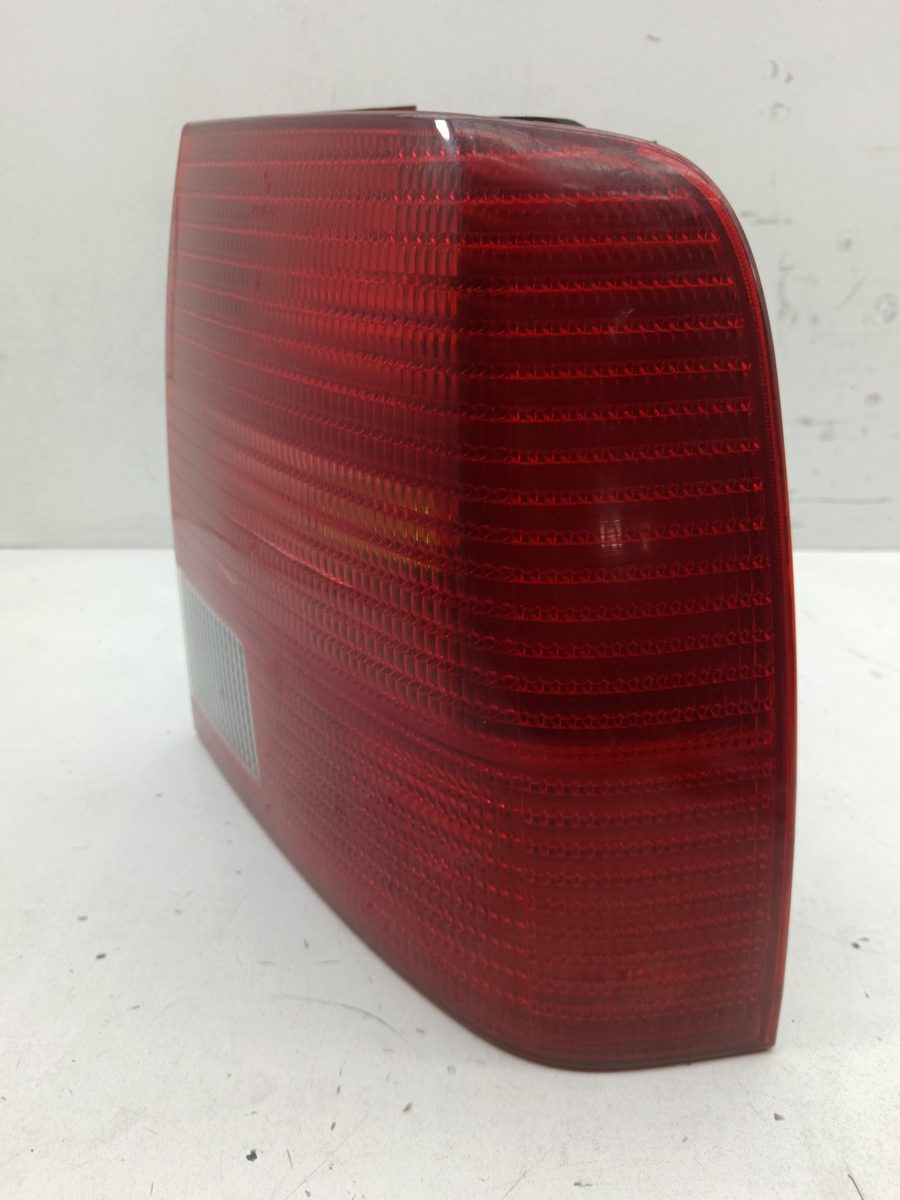 Farol Trasero Derecho Exterior Volkswagen Passat Berlina (3A2) 1993-1996 CL 3B5945096F