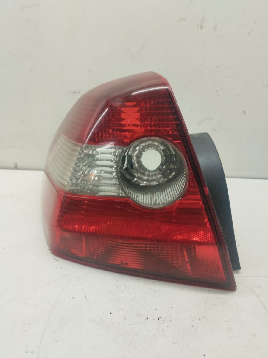 Farol Trasero Izquierdo Exterior Renault Megane Ii Classic Berlina 2003-2010