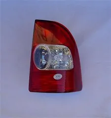 Faro trasero derecho