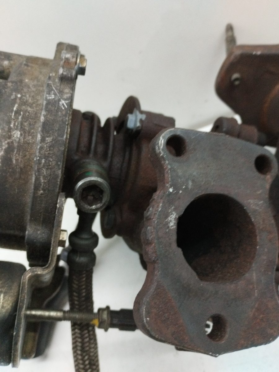 Turbocompresor Citroën C5 Berlina 2004-2008 Collection 2.0L 103kW 9633614180