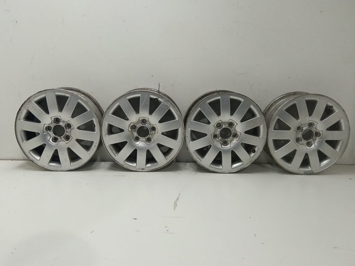 Juego De Llantas Renault Laguna (B56) 1998-2001 Turbodiesel 82000023734