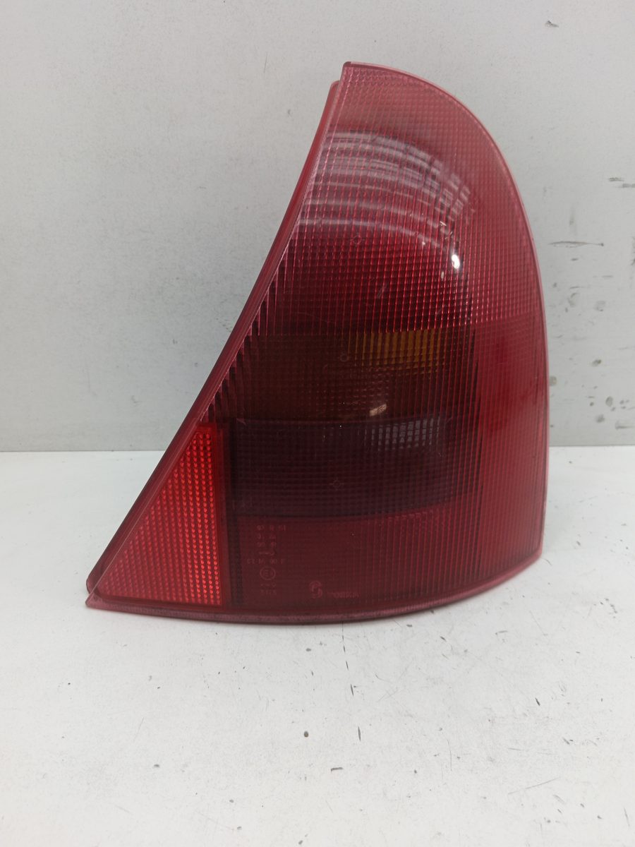 Farol Trasero Derecho Exterior Renault Clio Ii Fase I (B/CBO) 1998-2001 RXE B/C0L