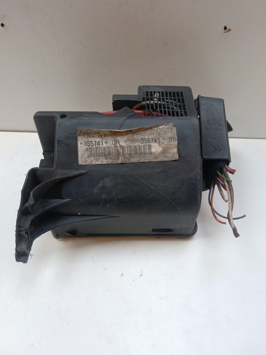 Caja Reles / Fusibles Peugeot 206 Berlina 1998-2010 X-Line 1.4L 50kW 962802448002