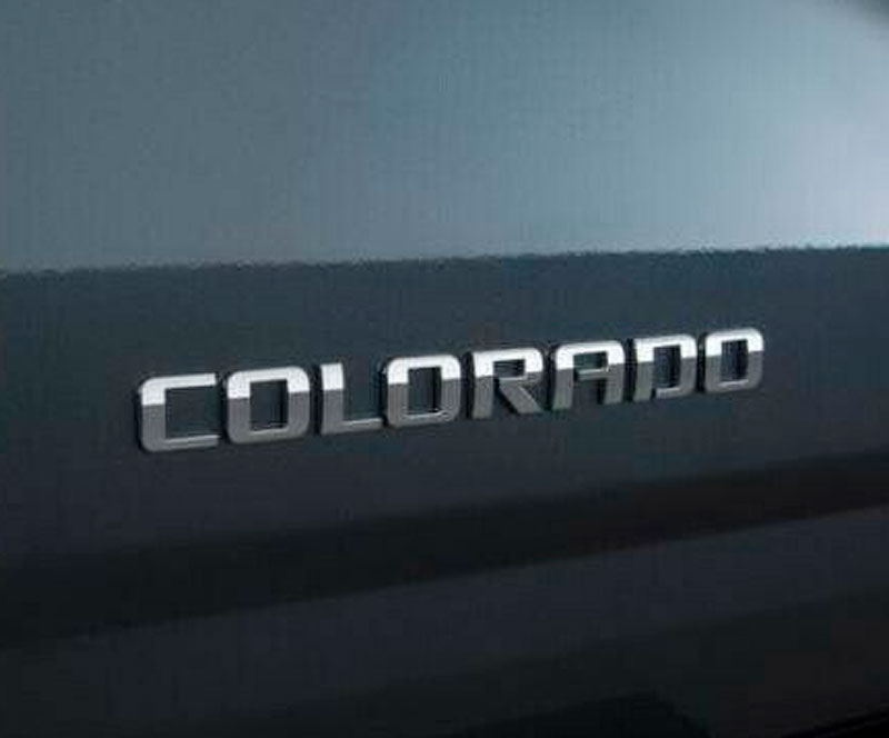 EMBLEMA COLORADO TAPA TRASERA