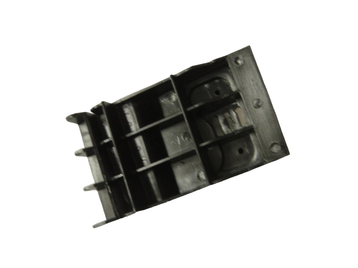GUIA PARAGOLPE DEL/TRA DERECHA CHEVROLET CORSA 2000/2009