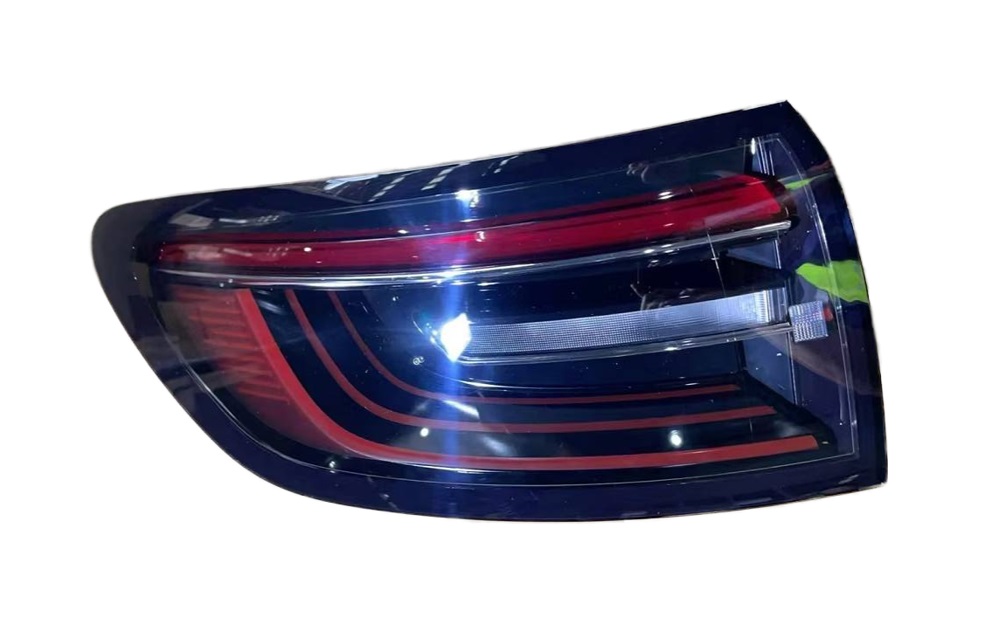 FAROL TRA IZQ GEELY EX5