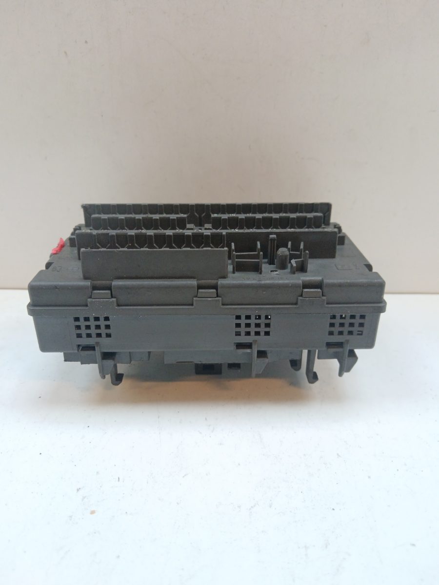Caja Reles / Fusibles Citroën Xsara Berlina 1997-2005 1.4i LX 1.4L 55kW 9568591180