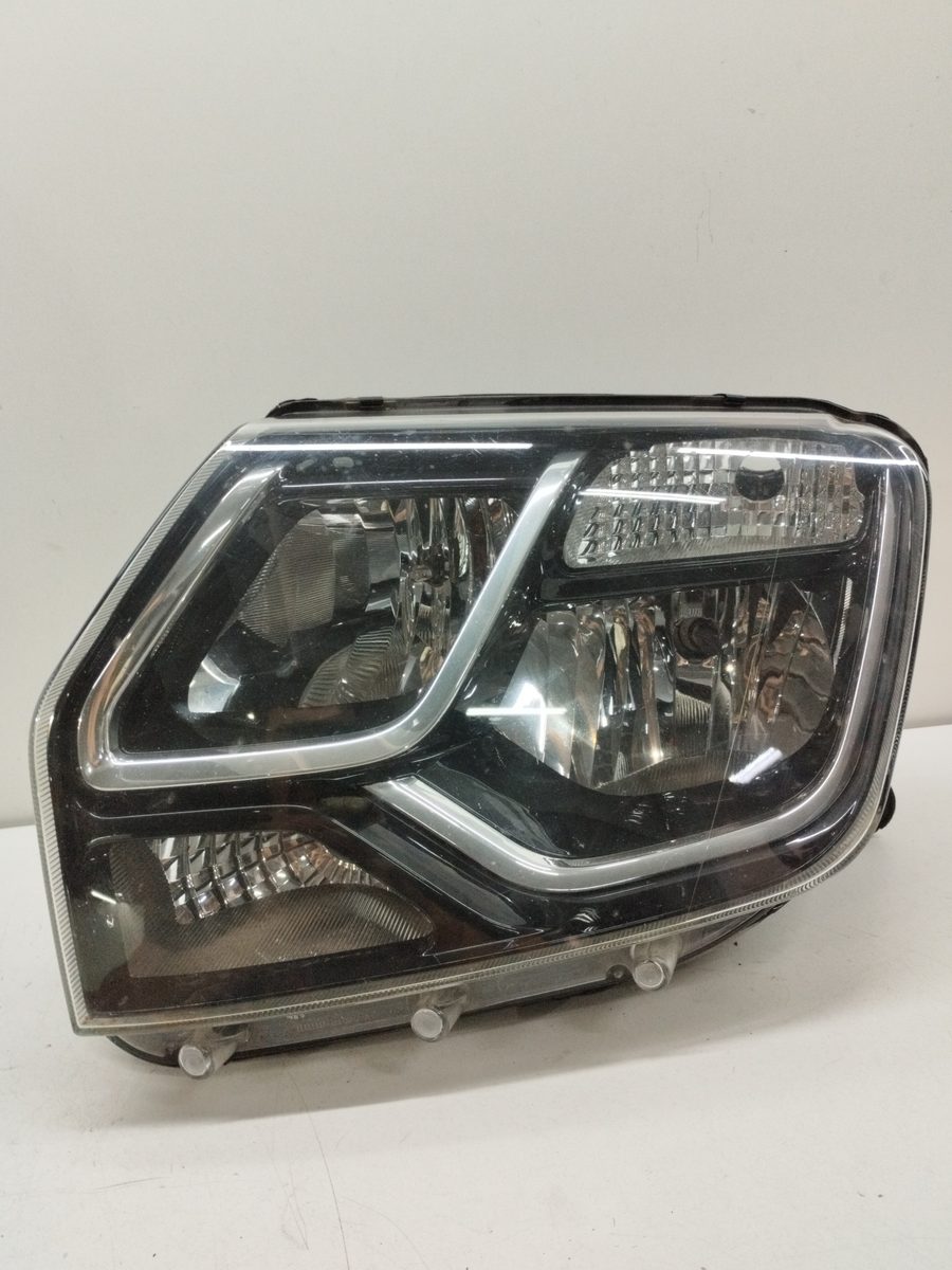 Faro Delantero Izquierdo Renault Duster 2010-Actualidad Laureate 4×2 260608209R