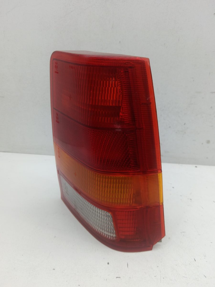 Farol Trasero Derecho Exterior Chevrolet Kadett D desde 1979