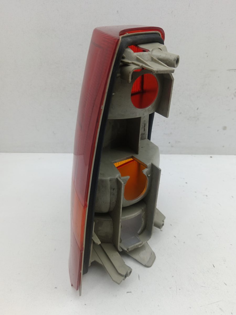 Farol Trasero Derecho Exterior Chevrolet Kadett D desde 1979