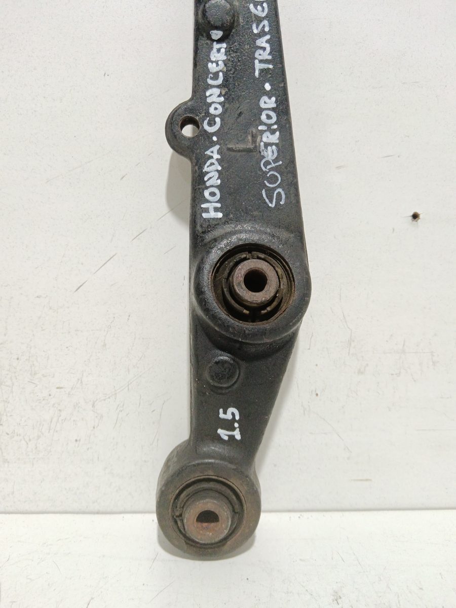Parrilla de Suspension Superior Trasera Izquierda Honda Concerto (HW) 109353