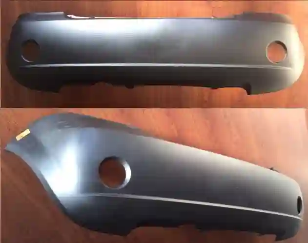 Paragolpes trasero