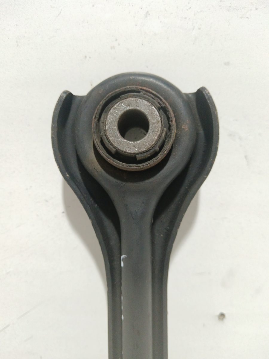 Parrilla de Suspension Superior Trasera Izquierda Mercedes-Benz Clase C (W202) Berlina
