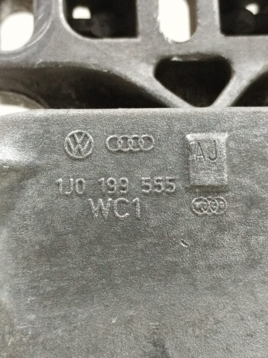 Soporte Caja De Cambios Volkswagen Golf Iv Berlina (1J1) 1997-2003 1.9 TDI 1J01995550