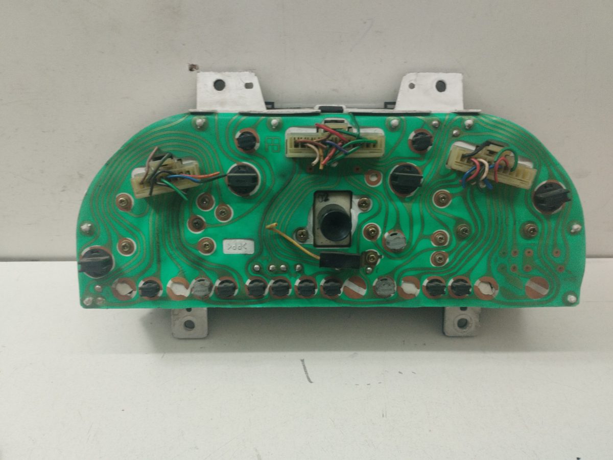 Tablero de Instrumentos Hyundai Pony (X2) desde 1991 1.5 GLS 1.5L 62kW H1571112221