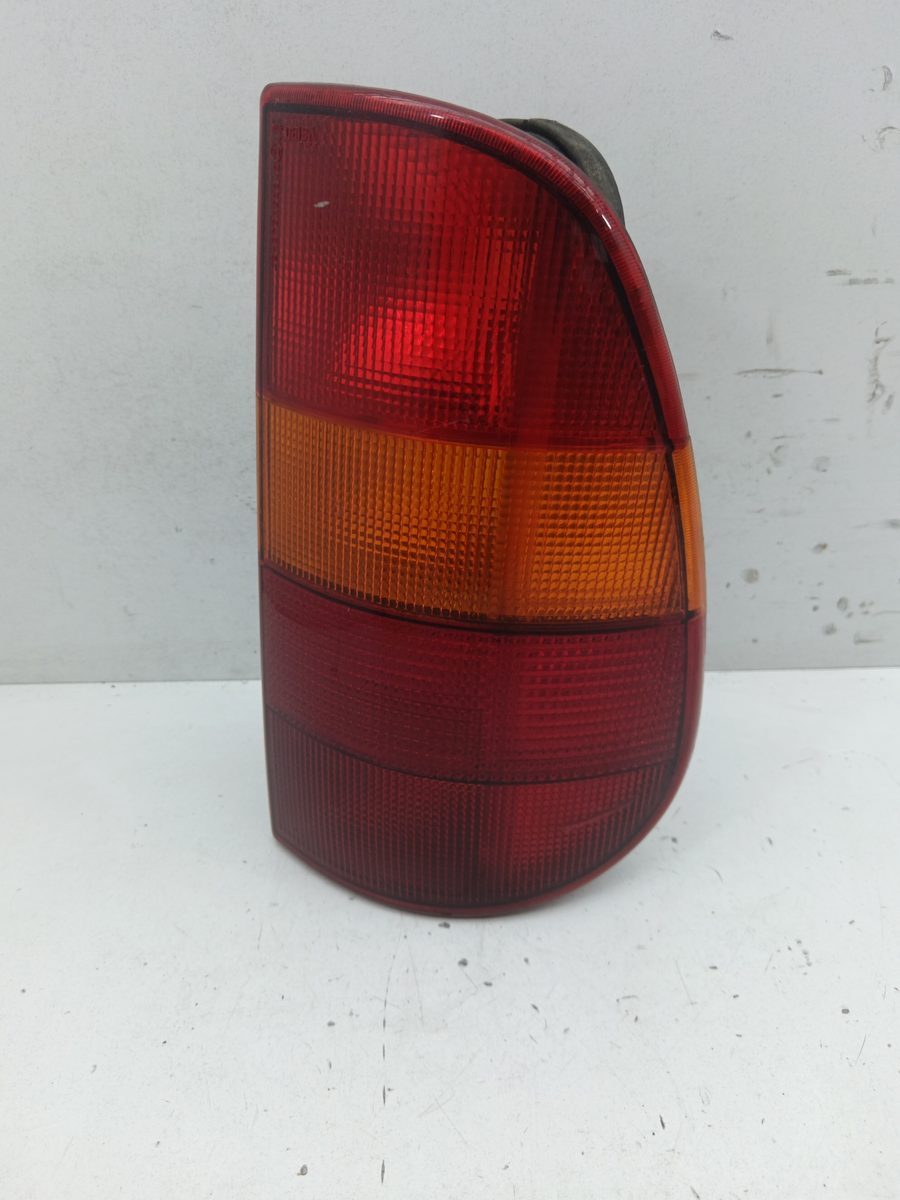 Farol Trasero Derecho Exterior SEAT Inca (6K9) 1995-2003 CL Familiar 06K9945095