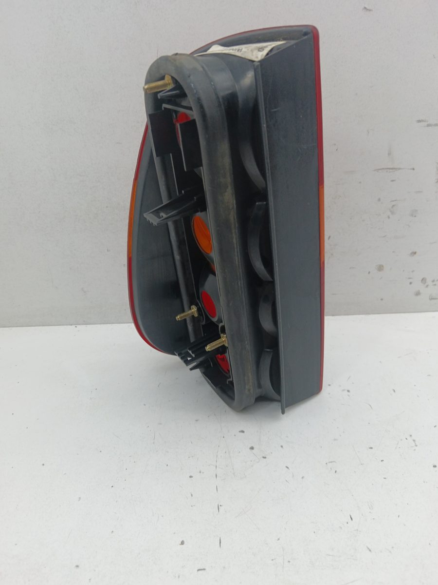 Farol Trasero Derecho Exterior SEAT Inca (6K9) 1995-2003 CL Familiar 06K9945095