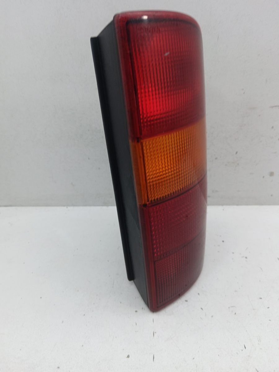 Farol Trasero Derecho Exterior SEAT Inca (6K9) 1995-2003 CL Familiar 06K9945095