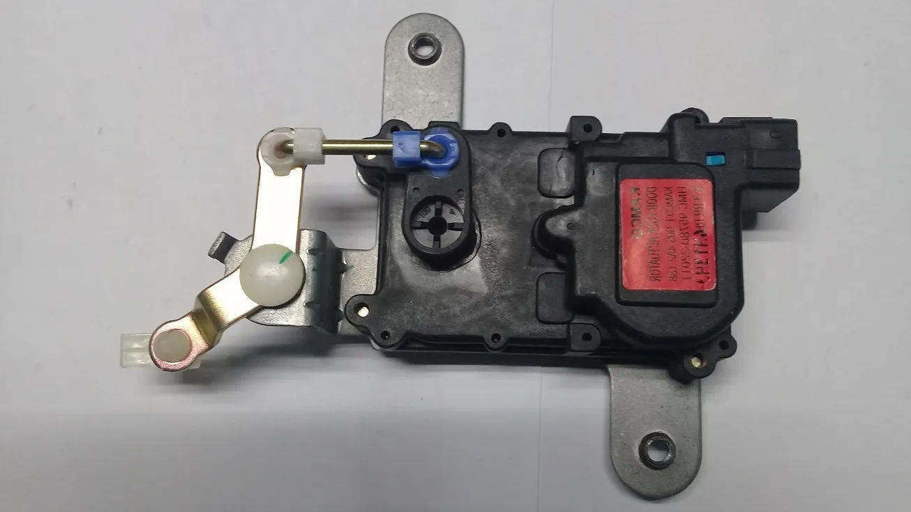 BLOQUEO PUERTA TRA IZQ HYUNDAI ACCENT 94