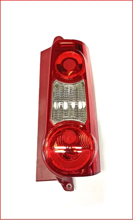 Faro trasero derecho