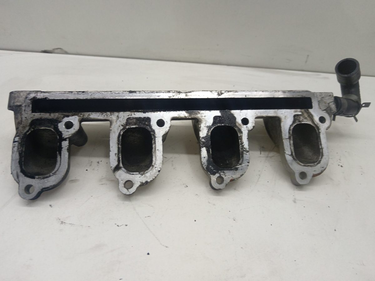 Multiple Admision Ford Escort Berlina/turnier desde 1990 1.8 Turbodiesel 1.8L 66kW