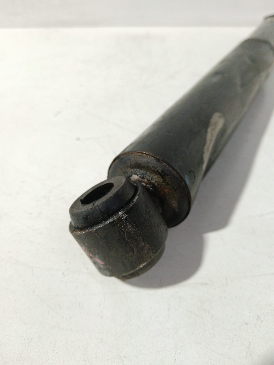 Amortiguador Trasero Der/Izq Mitsubishi L 200 (K60T) 1996-1999 2.5 Diesel MR491840