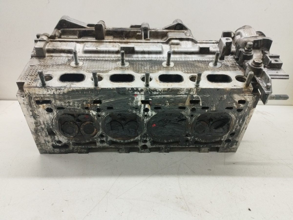Tapa De Cilindros Renault Megane Ii Classic Berlina 2003-2010 1.6 16V 1.6L 82kW 714K4M