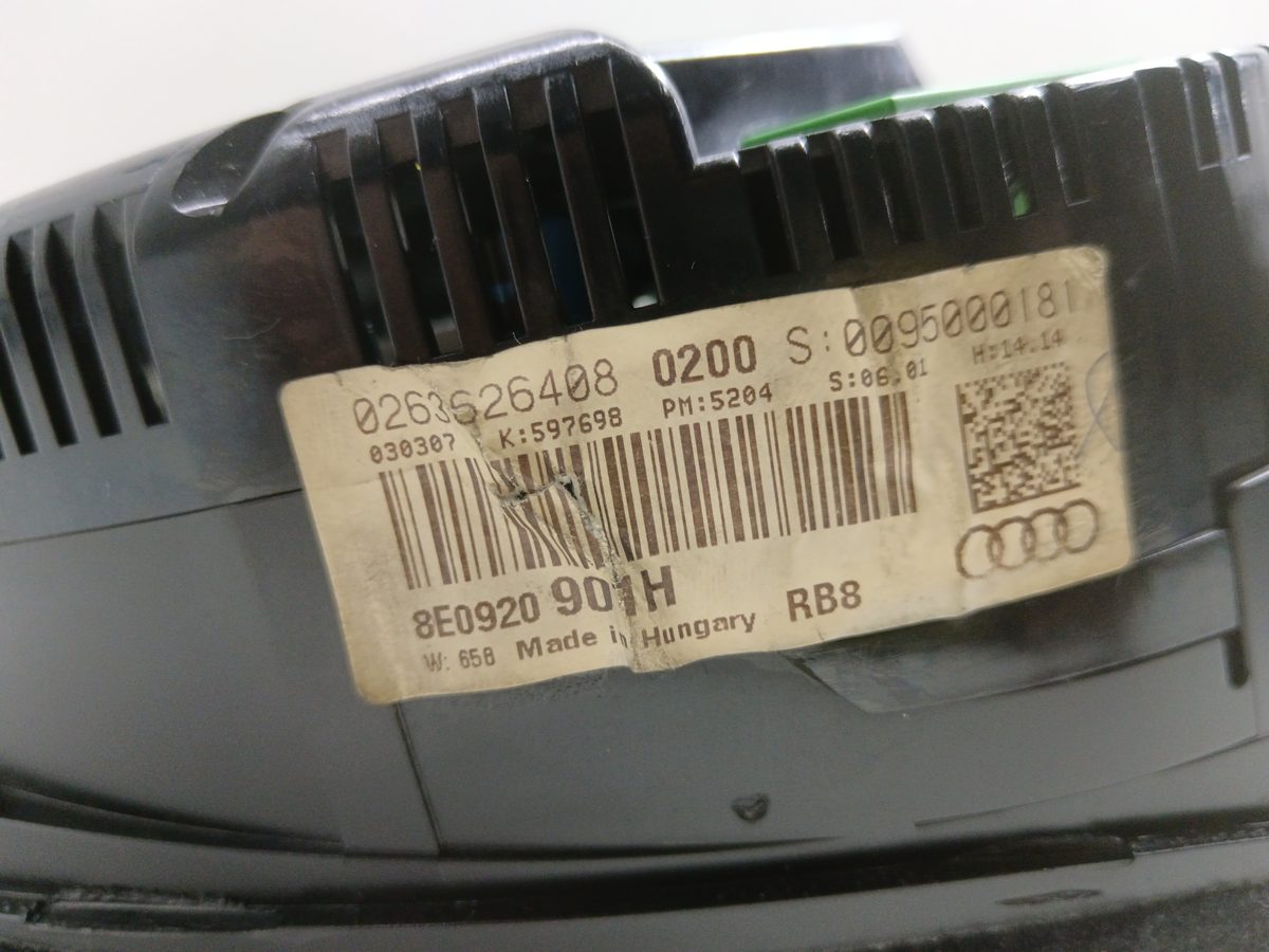 Tablero de Instrumentos Audi A4 Avant (8E) 2004-2008 2.0 TDI 2.0L 103kW 0263626408