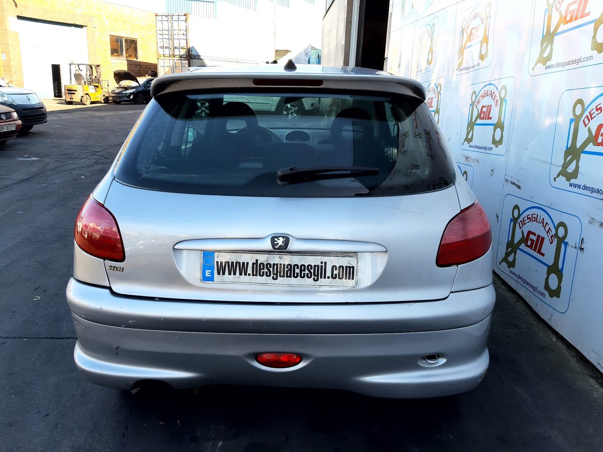 Caja Reles / Fusibles / Modulo Bsi Peugeot 206 Berlina 1998-2010 2.0 HDi CAT S120104700M