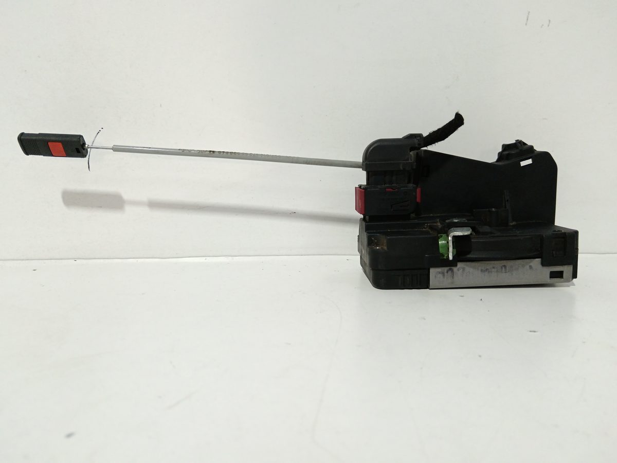 Cerradura Puerta Delantera Derecha Chevrolet Meriva 2003-2008