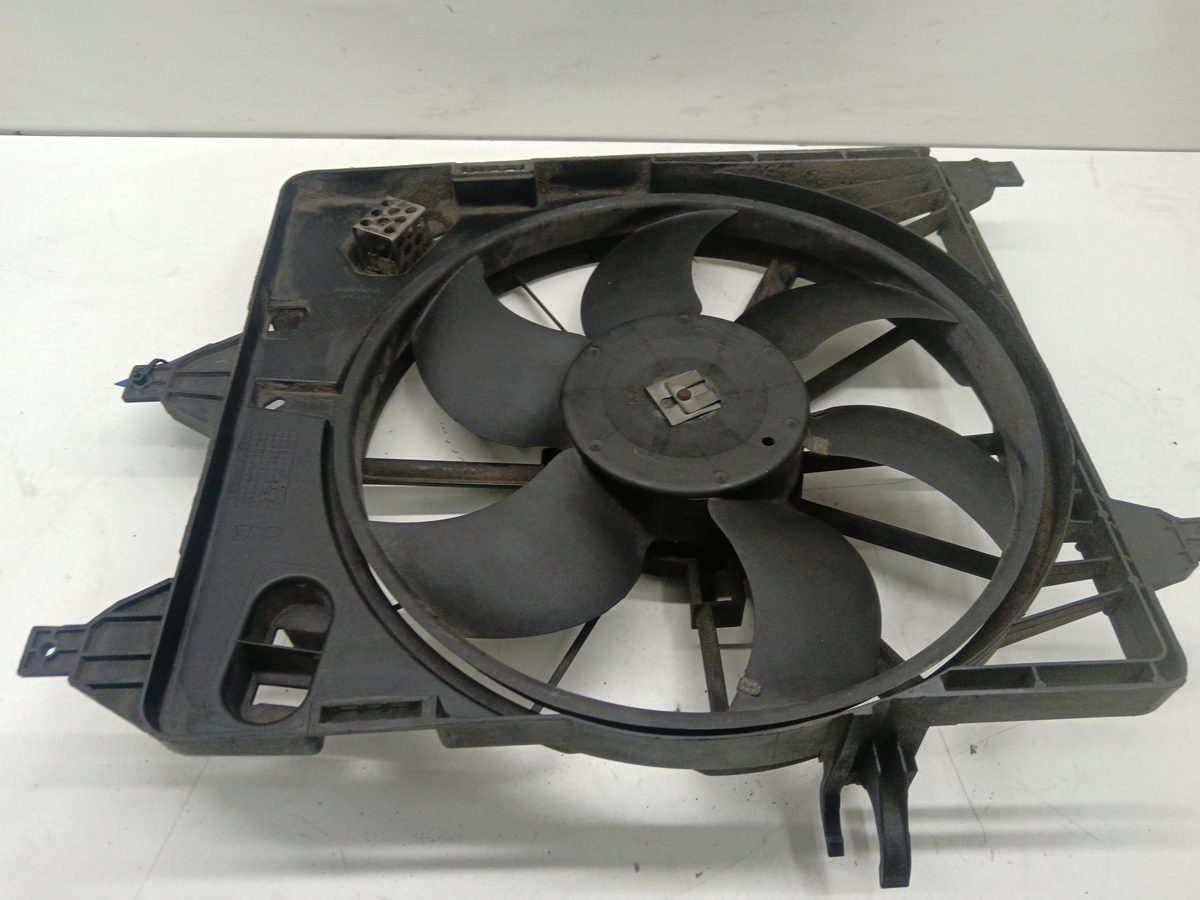 Electroventilador Renault Kangoo desde 2008 1.5 dCi Diesel FAP 1.5L 66kW 8240348