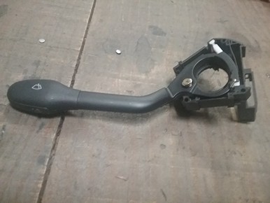 LLAVE L/PARABRISA VW GOL II 95 (DEL) (B)