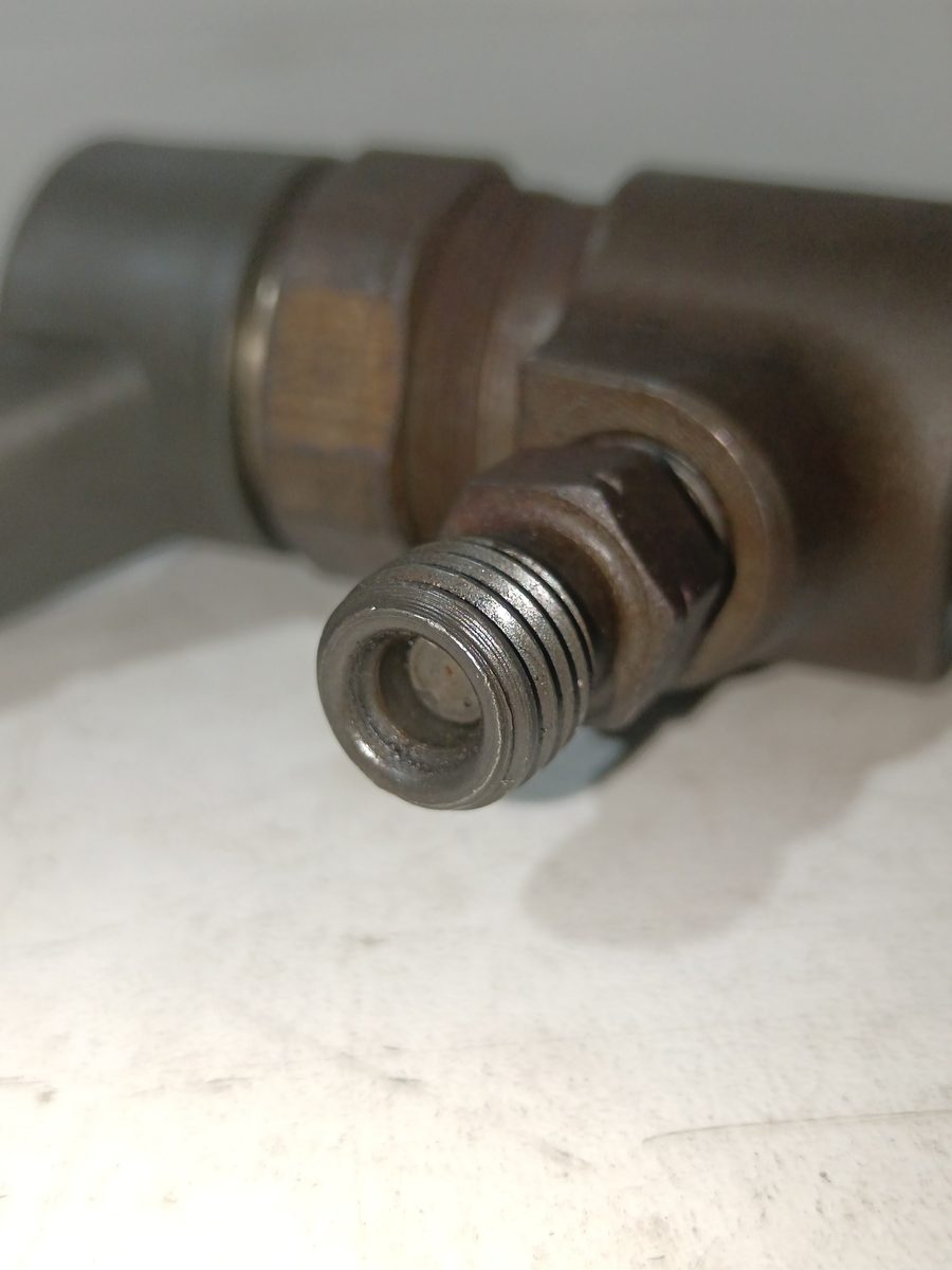 Inyector Opel Astra H Berlina 2004-2007 Cosmo 1.9L 88kW 0445110276
