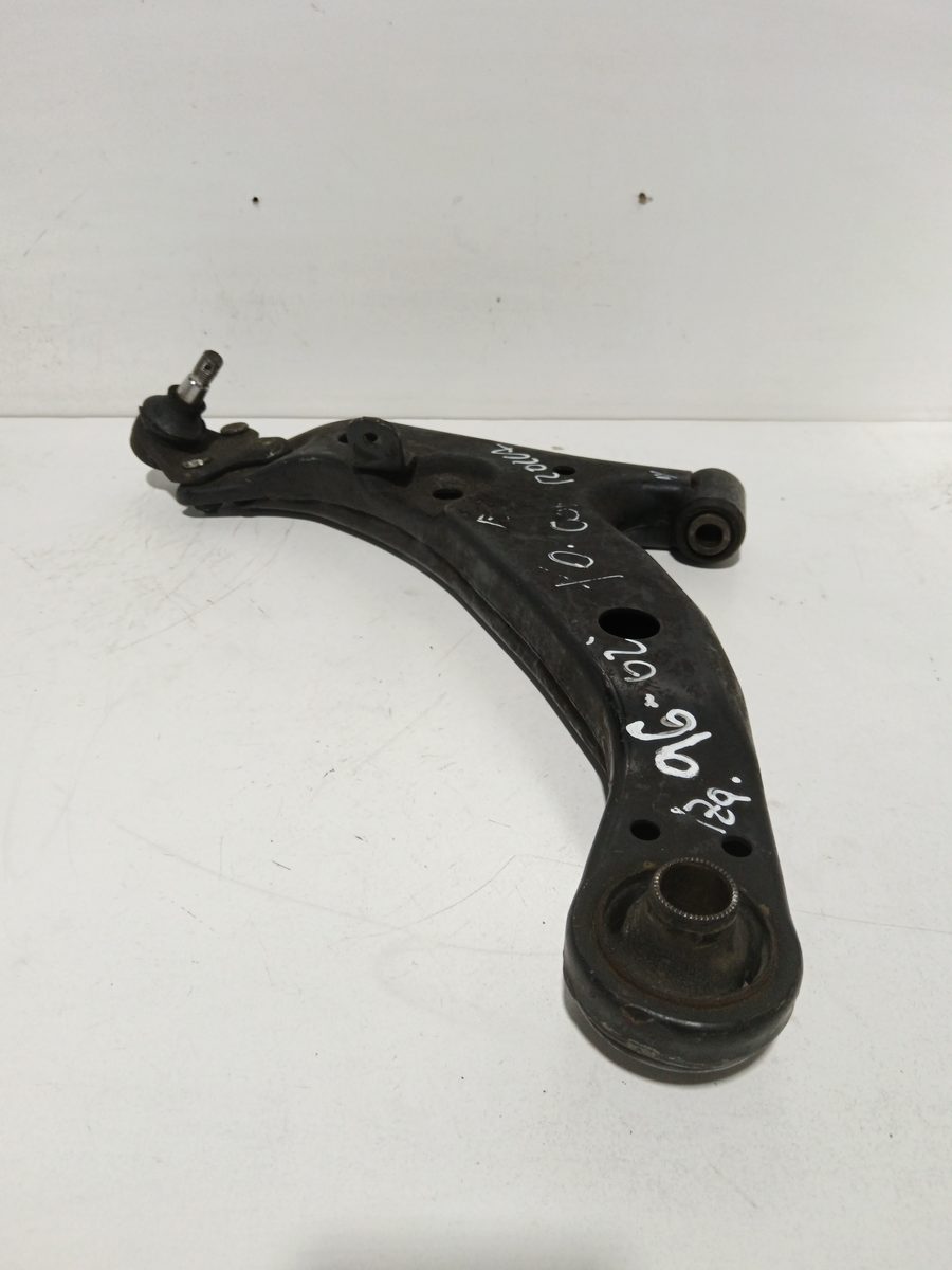 Parrilla de Suspension Inferior Trasera Izquierda Toyota Corolla (E10) 1994-1997 0