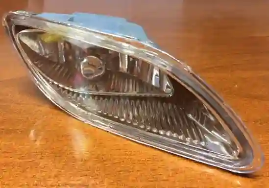 Faro delantero derecho