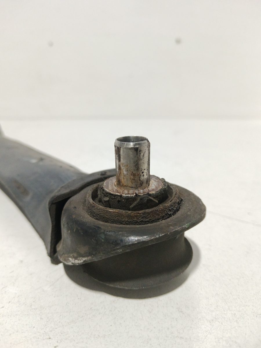 Brazo Suspension Superior Trasero Izquierdo Mercedes-Benz Clase C (W201) Berlina