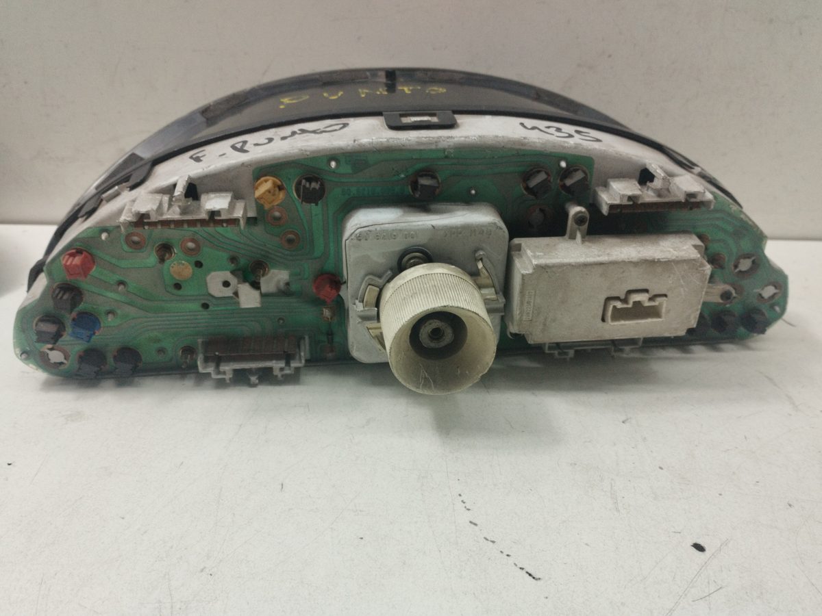 Tablero de Instrumentos Fiat Punto Berlina (176) 1996-1999 60 Cult 1.2L 44kW 46461409