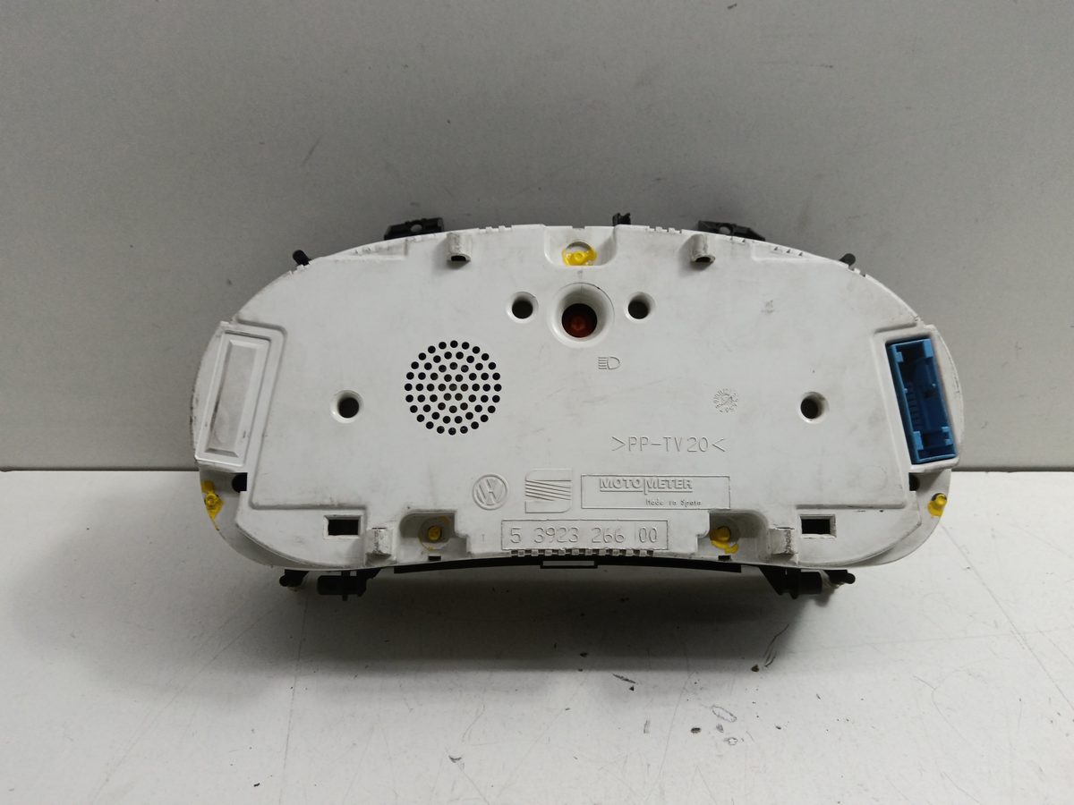 Tablero de Instrumentos Volkswagen Polo Berlina (6N2) 1999-2002 1.9 SDI 6N0919860