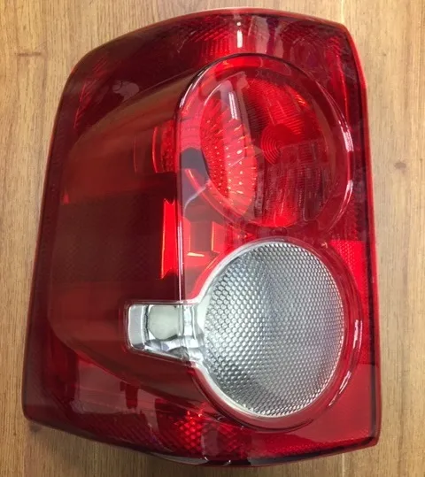 Faro trasero izquierdo